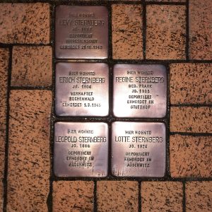 Gegen das Vergessen – SPD-Ortsverein Haren reinigt Stolpersteine › SPD Haren